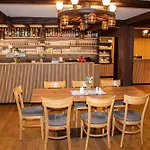 Deutsches Haus Restaurant Gastwirtschaft Biergarten Am Radweg Gæstehus