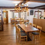 Deutsches Haus Restaurant Gastwirtschaft Biergarten Am Radweg 3*