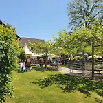 Gæstehus Deutsches Haus Restaurant Gastwirtschaft Biergarten Am Radweg