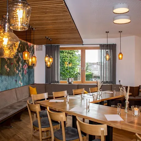 Affittacamere Deutsches Haus Restaurant Gastwirtschaft Biergarten Am Radweg Bermuthshain