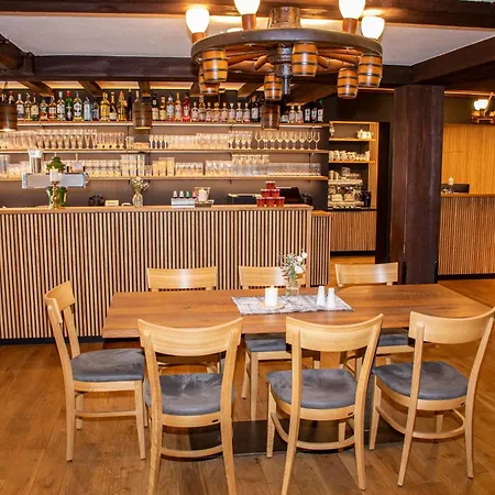 Deutsches Haus Restaurant Gastwirtschaft Biergarten Am Radweg 招待所