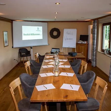 Deutsches Haus Restaurant Gastwirtschaft Biergarten Am Radweg 招待所 3*