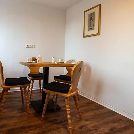 Affittacamere Deutsches Haus Restaurant Gastwirtschaft Biergarten Am Radweg Bermuthshain