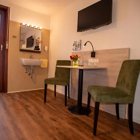 Deutsches Haus Restaurant Gastwirtschaft Biergarten Am Radweg