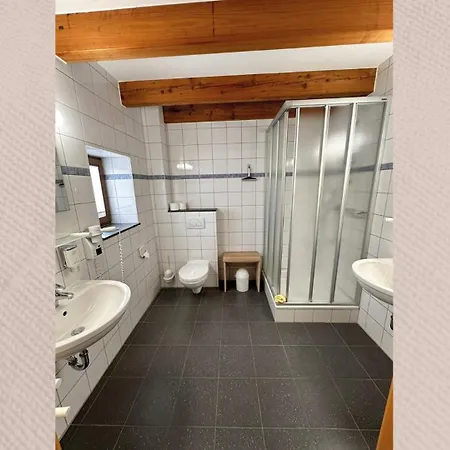 Deutsches Haus Restaurant Gastwirtschaft Biergarten Am Radweg 3* Bermuthshain