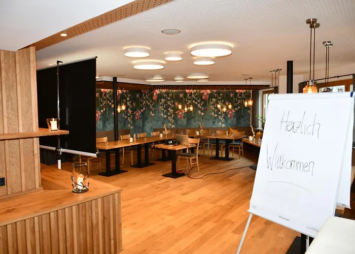 Pensión Deutsches Haus Restaurant Gastwirtschaft Biergarten Am Radweg 4*