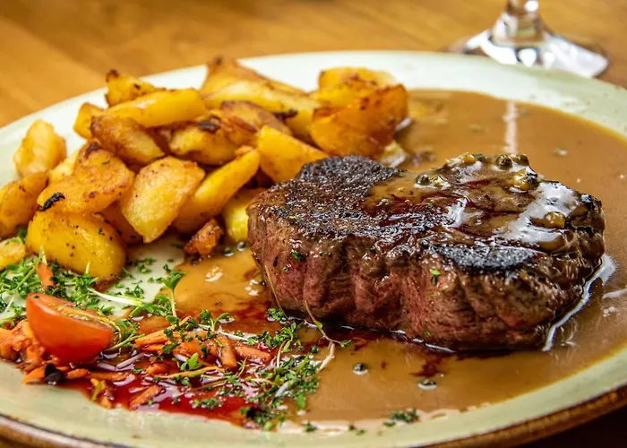 Deutsches Haus Restaurant Gastwirtschaft Biergarten Am Radweg Pensión Bermuthshain