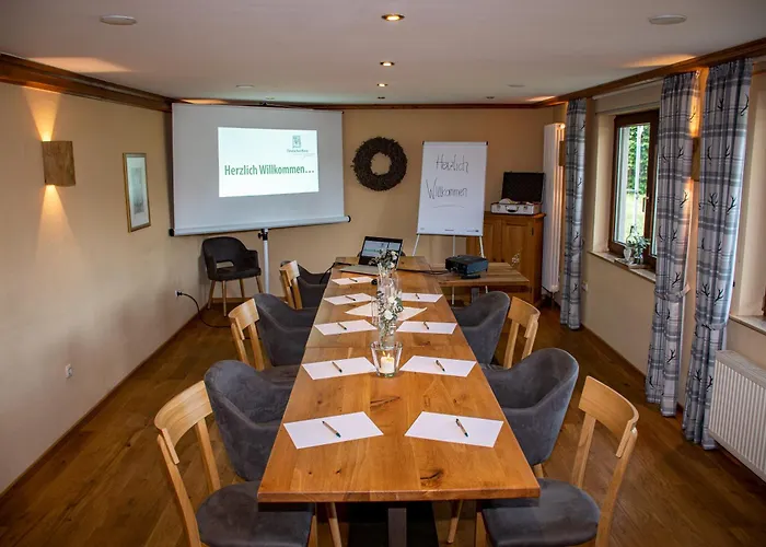 Deutsches Haus Restaurant Gastwirtschaft Biergarten Am Radweg Pensión 4*