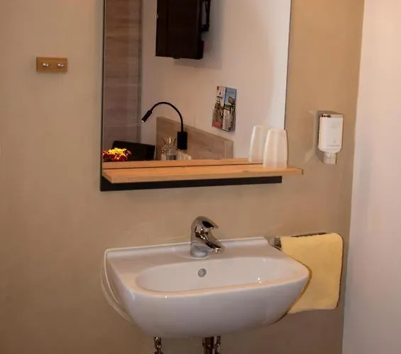 Pensjonat Deutsches Haus Restaurant Gastwirtschaft Biergarten Am Radweg