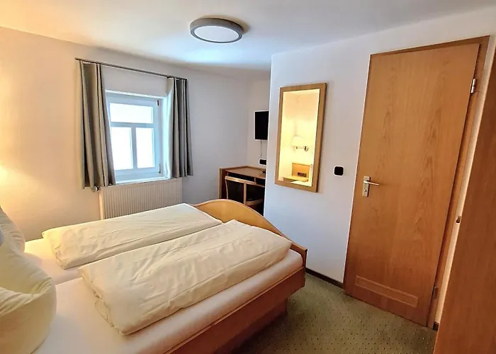 Deutsches Haus Restaurant Gastwirtschaft Biergarten Am Radweg Pensión