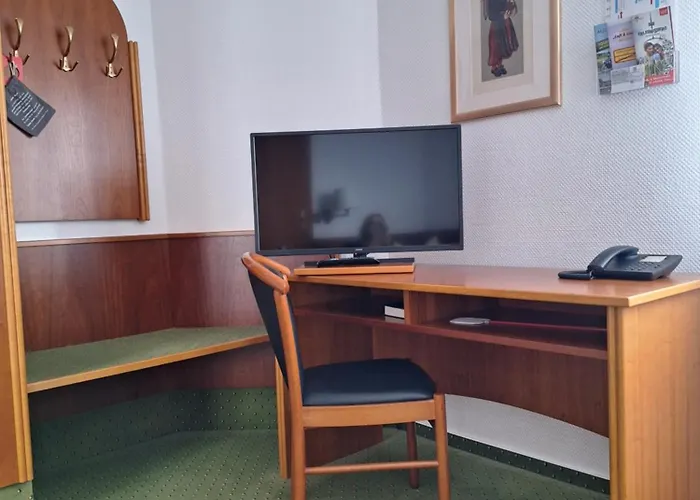 Pensión Deutsches Haus Restaurant Gastwirtschaft Biergarten Am Radweg